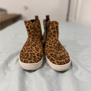 Leopard Print High-Top Sneakers